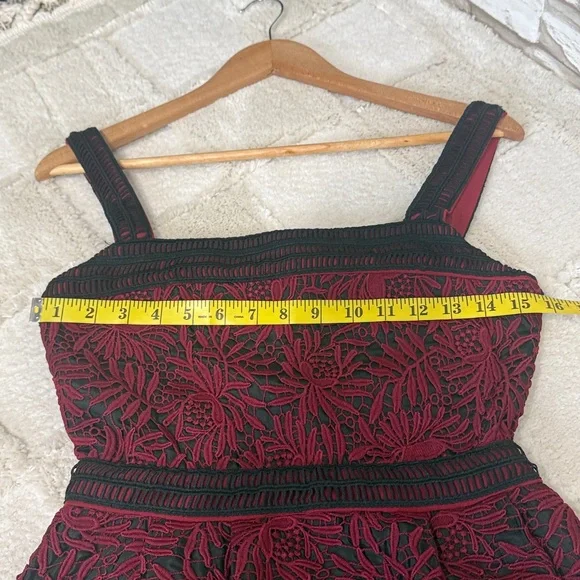 JARIYA Medium CROCHET BACKLESS DRESSS - Picture 8 of 13